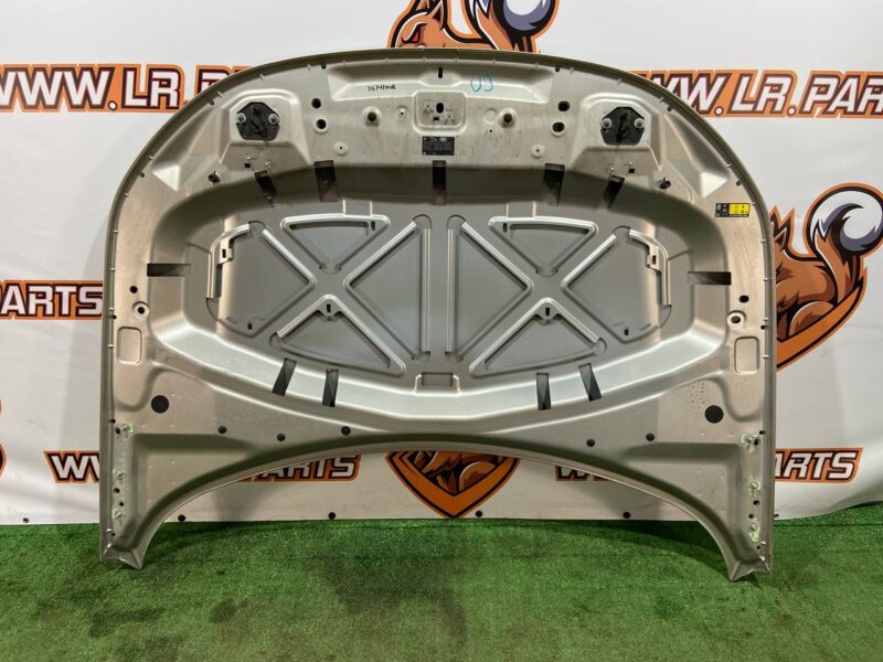 LR091710 Hood R-Dynamic Range Rover Velar L560 (2018-) USED cost 1 570 € in stock 2 pcs.