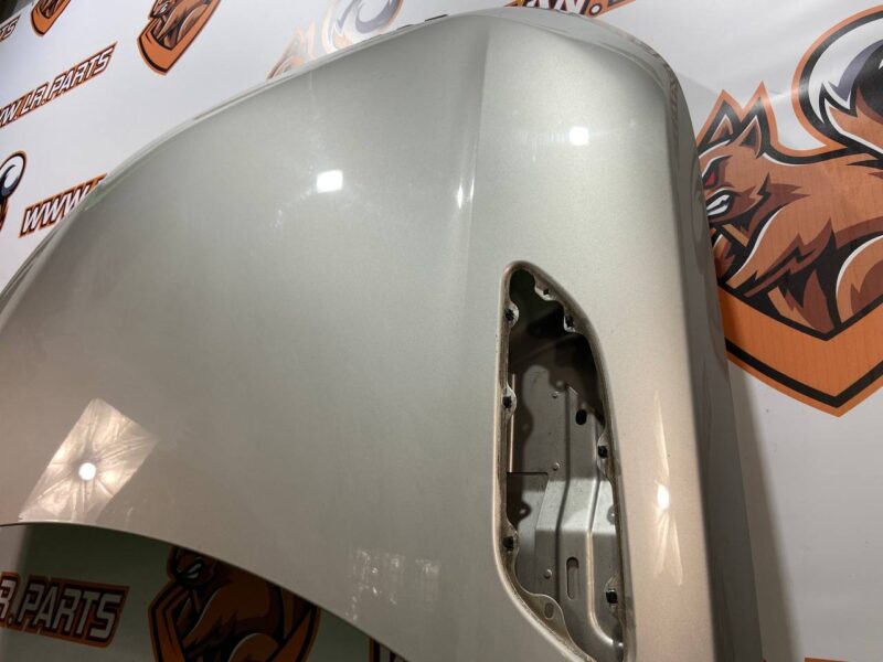 LR091710 Hood R-Dynamic Range Rover Velar L560 (2018-) USED cost 1 570 € in stock 2 pcs.