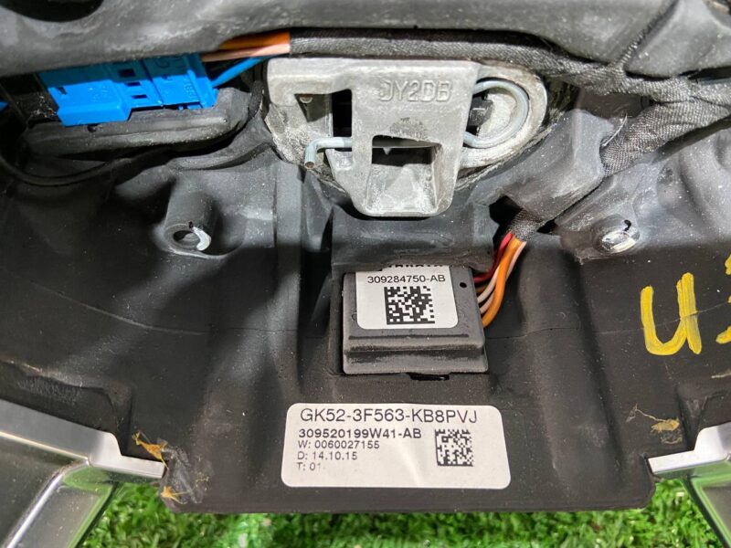 LR035880 Steering wheel under AIR BAG with heating Range Rover L405 (2013-2021) USED cost 200 € in stock 2 pcs.