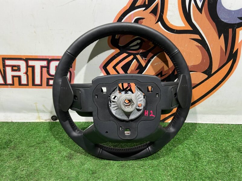 LR035880 Steering wheel under AIR BAG with heating Range Rover L405 (2013-2021) USED cost 200 € in stock 2 pcs.