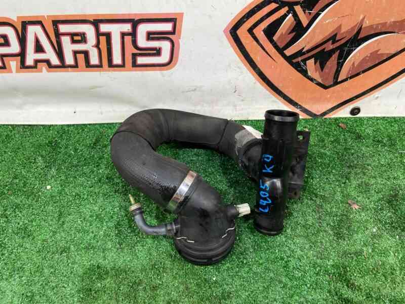 LR036484 Air pipe from intercoolers to throttle body Range Rover L405 (2013-2021) Used cost 65 € in stock 2 pcs.