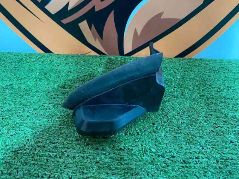 LR045220 Insulator front outer lining pillar right Range Rover Sport L494 (2014-2022) Used - Image 21