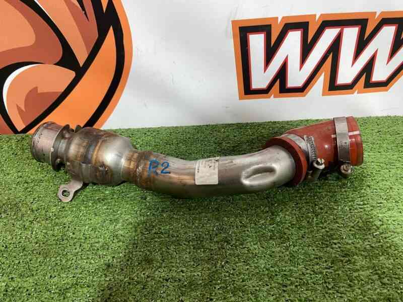 LR056348 Right exhaust pipe from turbocharger Range Rover L405 (2013-2021) Used cost 50 € in stock 1 pcs.