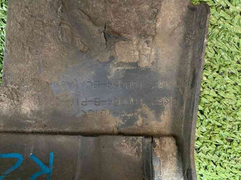 LR064265 Right wing molding Range Rover Sport L494 (2014-2022) Used cost 50 € in stock 1 pcs.