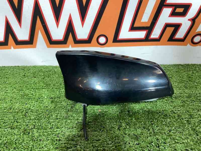 LR070771 Antenna (fin) Land Rover Discovery 5 L462 (2017-) Used cost 50 € in stock 1 pcs.