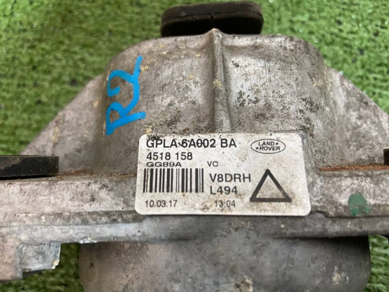 LR072188 Engine mount right 4.4 D Range Rover Sport L494 (2014-2022) Used cost 75 € in stock 1 pcs.