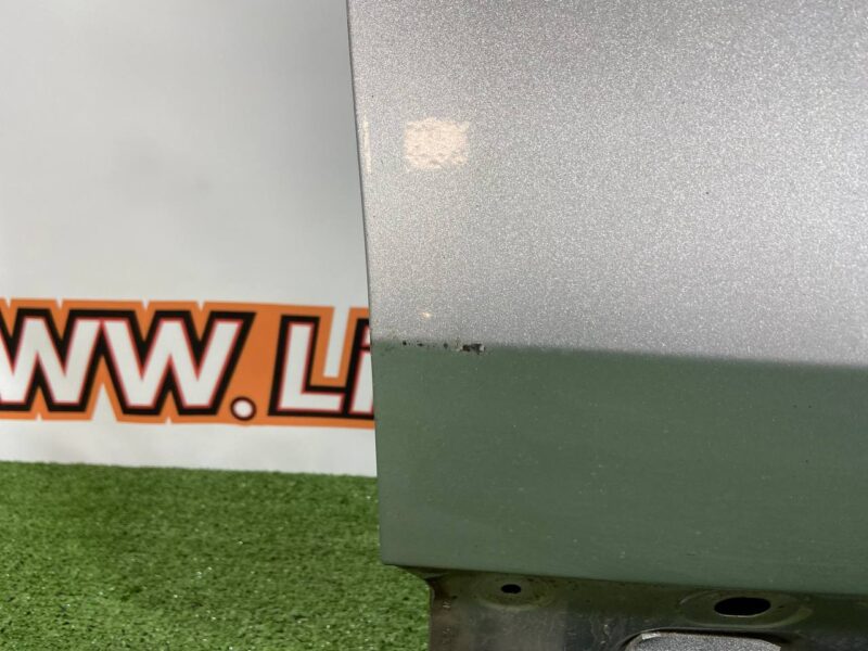 LR080195 Door front right Land Rover Discovery 5 Used - Image 21