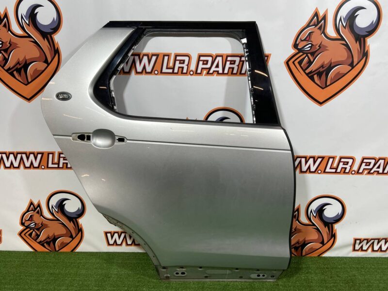 LR080197 door rear right Land Rover Discovery 5 Used - Image 18