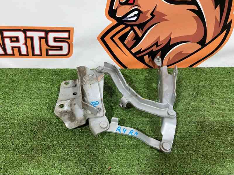 LR080203 Hood hinge right Land Rover Discovery 5 L462 (2017-) used - Image 18