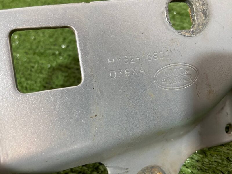 LR080204 Hood hinge left Land Rover Discovery 5 L462 (2017-) used - Image 21