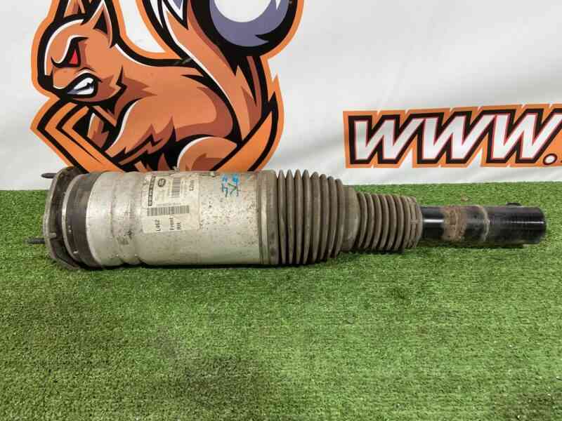 LR081560 Shock absorber front air right Land Rover Discovery 5 L462 (2017-) Used cost 383 € in stock 5 pcs.