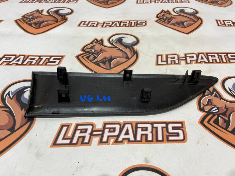 LR083010 Fender molding left Land Rover Discovery 5 Used cost 75 € in stock 1 pcs.