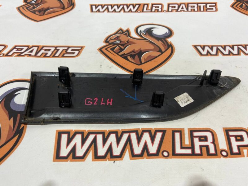LR083010 Fender molding left Land Rover Discovery 5 Used cost 75 € in stock 1 pcs.