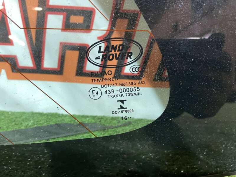 LR083199 Left rear body glass Land Rover Discovery 5 L462 (2017-) Used cost 200 € in stock 1 pcs.