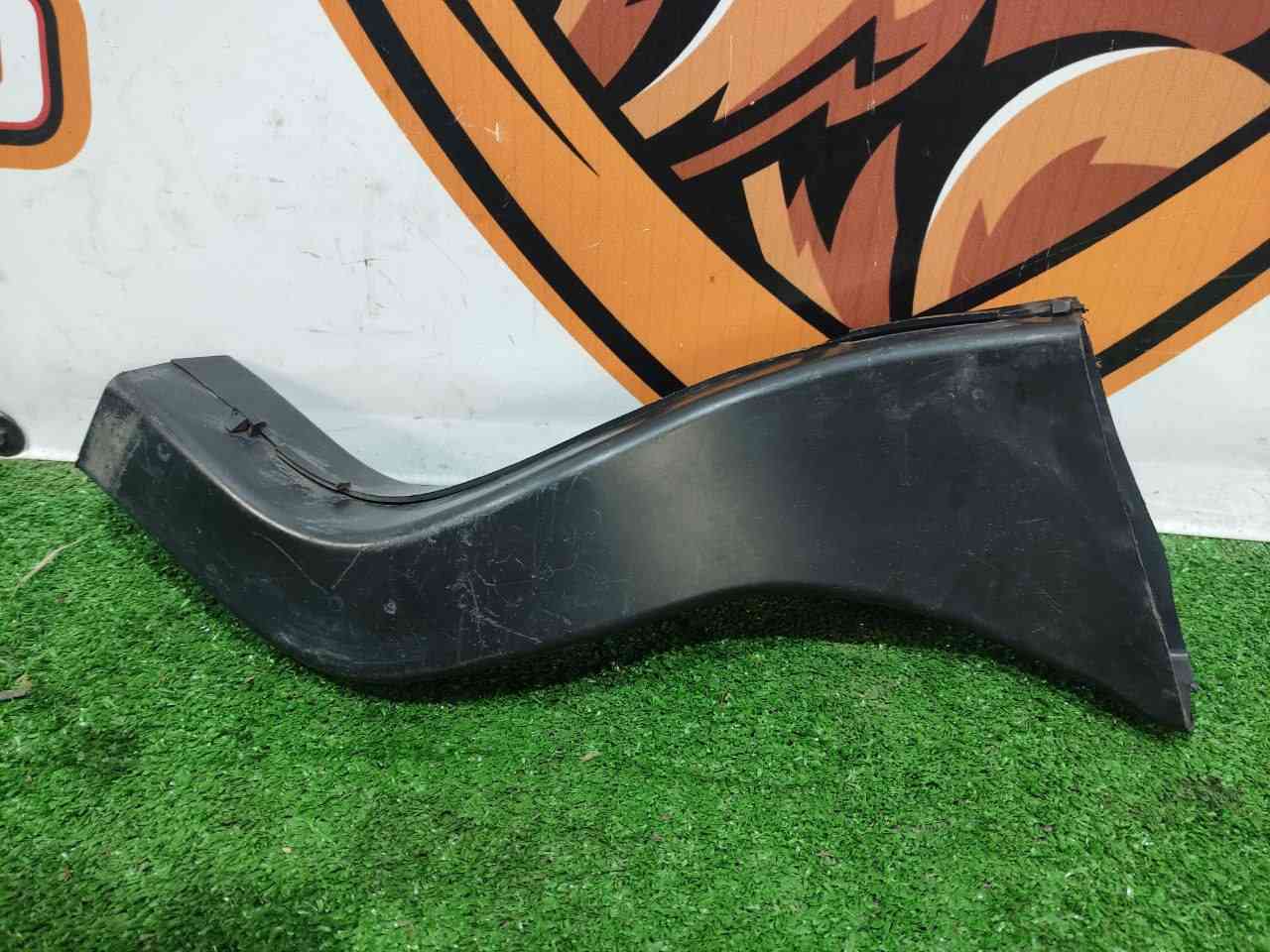 LR083227 Brake cooling deflector right Land Rover Discovery 5 Used cost 36 € in stock 1 pcs.