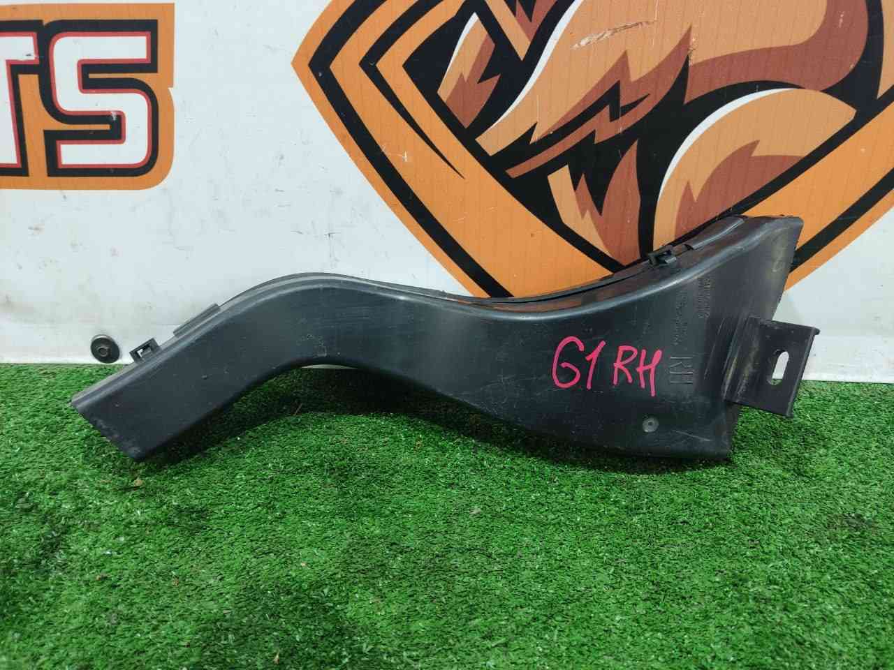 LR083227 Brake cooling deflector right Land Rover Discovery 5 Used cost 36 € in stock 1 pcs.