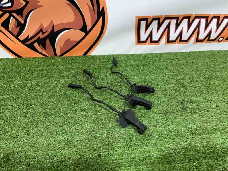 LR083282 Electric windshield nozzle Range Rover L405 (2013-2021) Used cost 20 € in stock 8 pcs.