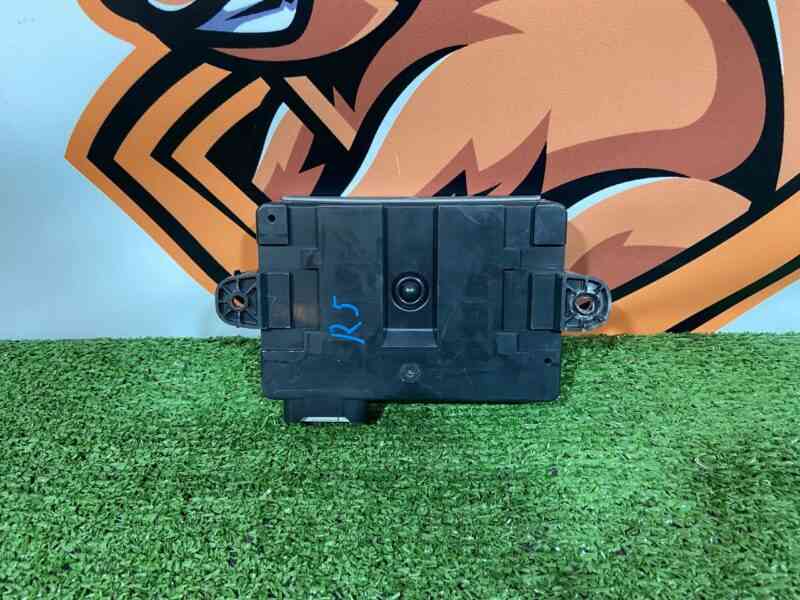 LR083970 Keyless entry control unit Land Rover Discovery 5 L462 (2017-) USED cost 150 € in stock 5 pcs.
