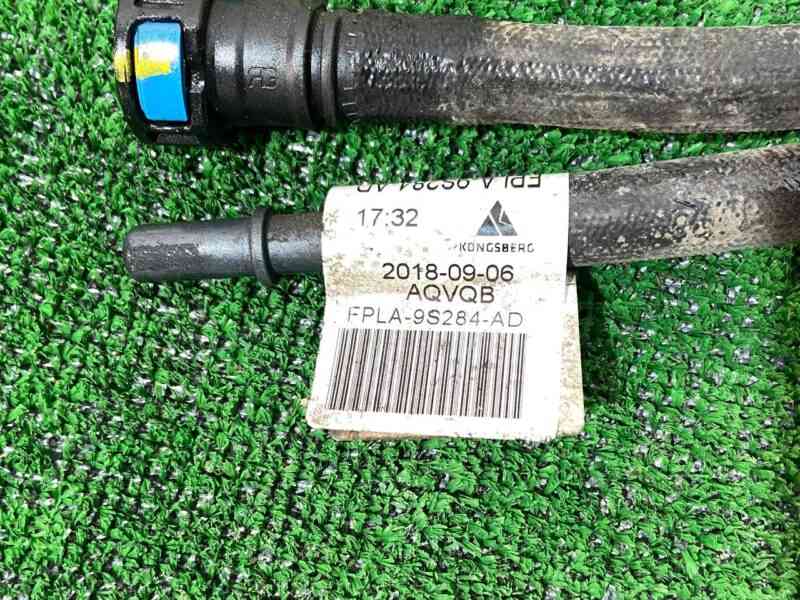 LR086377 Fuel system pipeline Land Rover Discovery 5 L462 (2017-) used cost 77,78 € in stock 2 pcs.