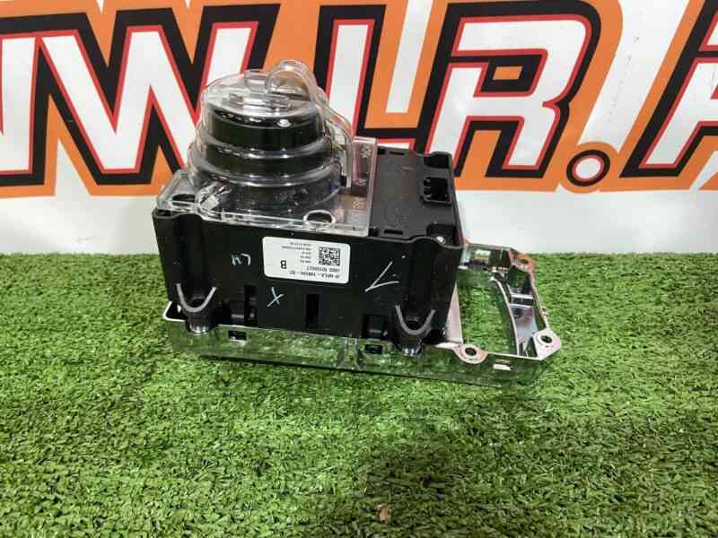 LR086442 Suspension mode switching unit Range Rover Sport L494 (2014-2022) USED cost 200 € in stock 1 pcs.