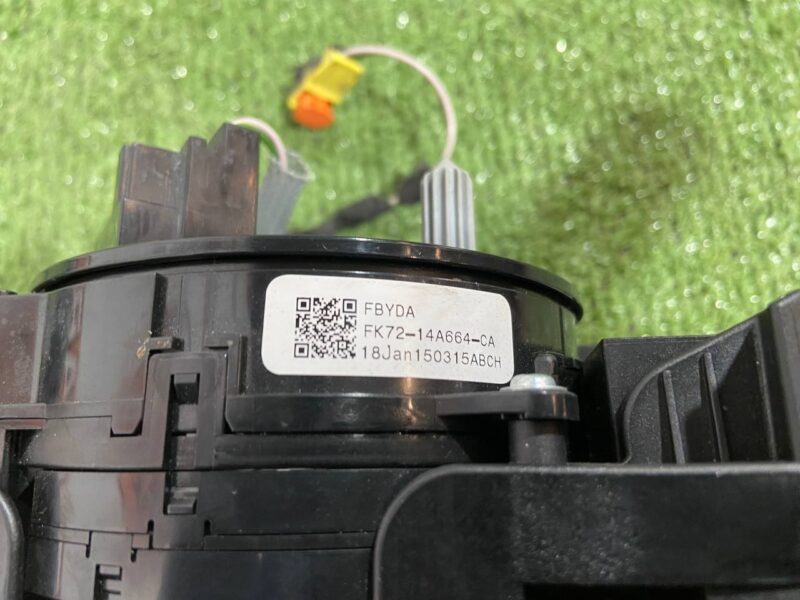 LR087111KIT Steering column switch assembly Range Rover Velar L560 (2018-) USED cost 85 € in stock 3 pcs.