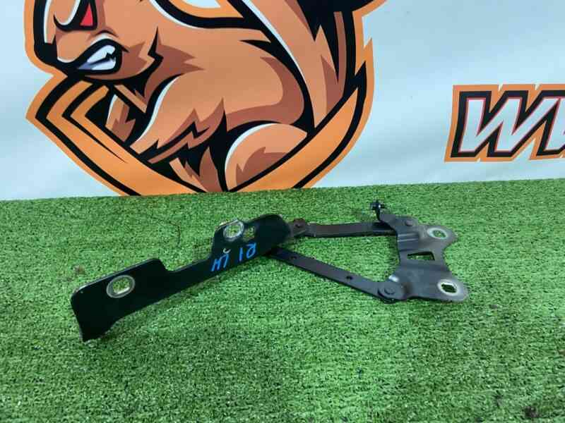 LR088985 Hood hinge left Range Rover L405 (2013-2021) Used - Image 35