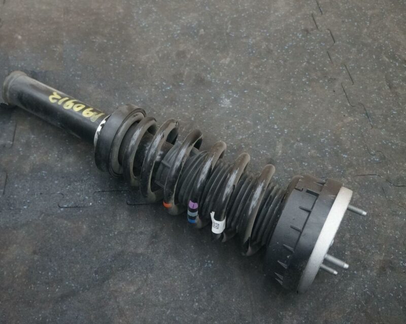 LR090615 Front adaptive shock absorber Range Rover Velar L560 Used - Image 16