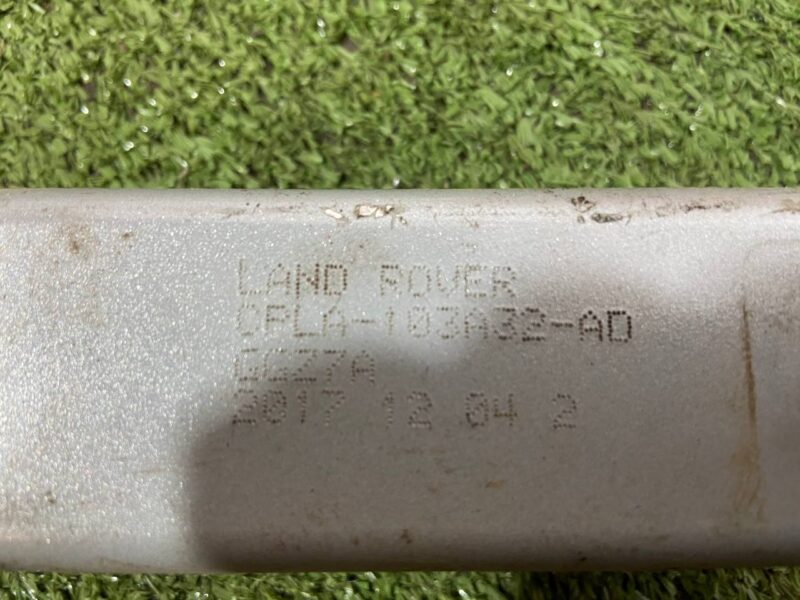 LR090887 Bracket for bumper amplifier right Range Rover Sport L494 (2014-2022) Used - Image 19