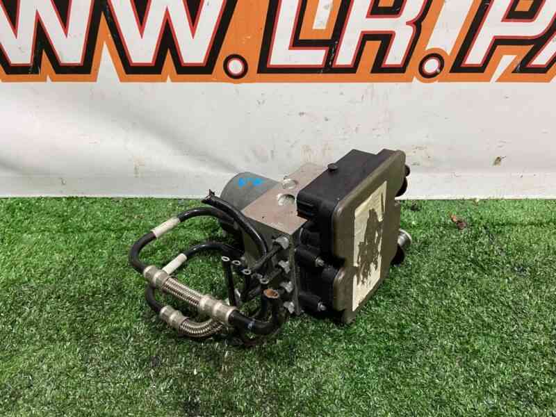 LR090984 ABS Unit Range Rover Velar L560 (2018-) Used cost 500 € in stock 2 pcs.