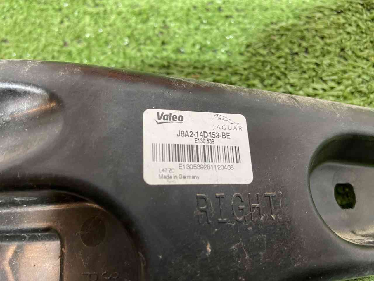 LR091246.1 Bracket for blind spot sensor, right Range Rover Velar L560 (2018-) USED cost 50 € in stock 1 pcs.