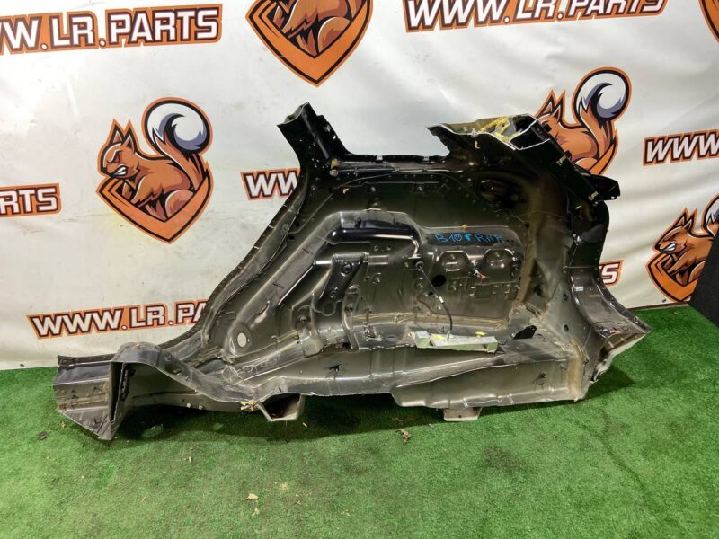 LR091293 Quarter Rear Right Range Rover Velar L560 (2018-) Used cost 900 € in stock 1 pcs.