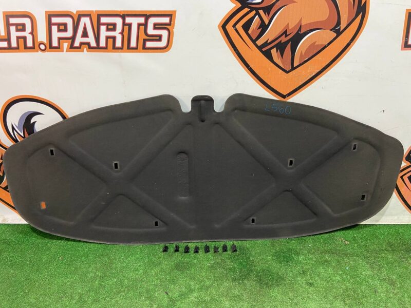 LR091611 Soundproofing of the hood of Range Rover Velar L560 (2018-) Used cost 155 € in stock 1 pcs.