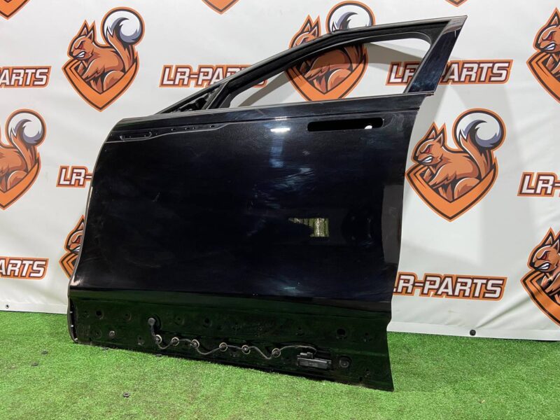 LR091718 Front Left Door Range Rover Velar L560 (2018-) Used cost 600 € in stock 1 pcs.