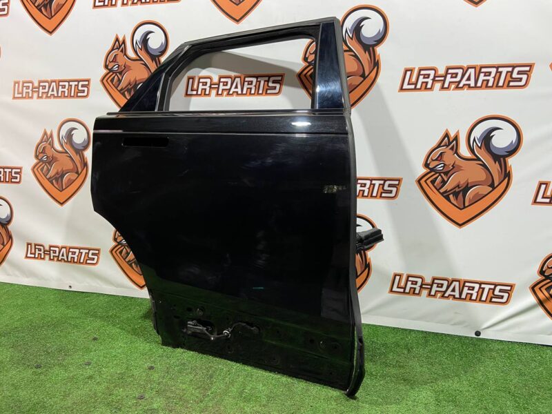 LR091719 Rear right door Range Rover Velar L560 (2018-) Used cost 550 € in stock 1 pcs.