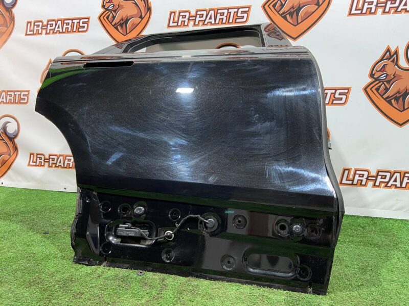 LR091719 Rear right door Range Rover Velar L560 (2018-) Used cost 550 € in stock 1 pcs.