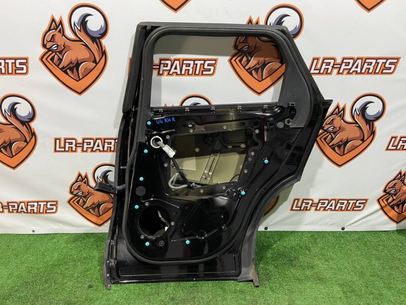 LR091719 Rear right door Range Rover Velar L560 (2018-) Used cost 550 € in stock 1 pcs.