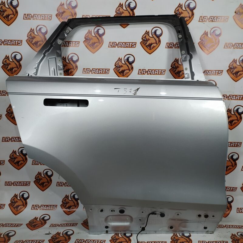 LR091719 Rear right door Range Rover Velar L560 (2018-) Used cost 550 € in stock 1 pcs.