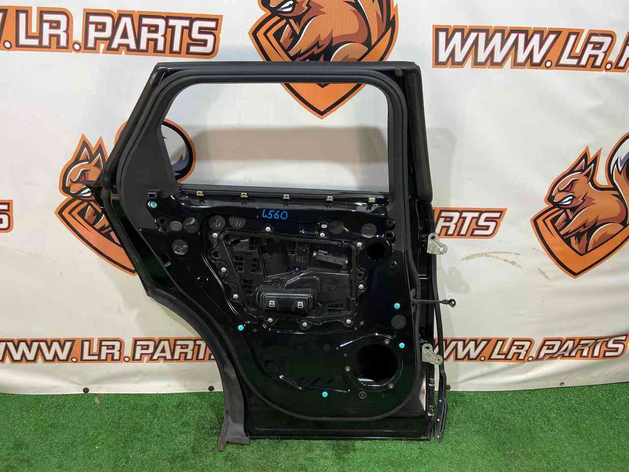 LR091720 Rear left door Range Rover Velar L560 (2018-) Used - Image 12