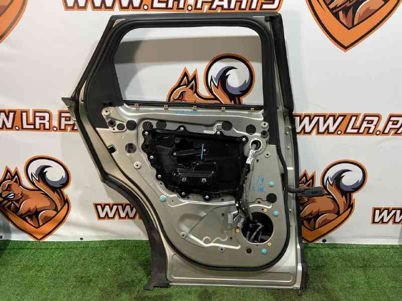 LR091720 Rear left door Range Rover Velar L560 (2018-) Used cost 600 € in stock 1 pcs.