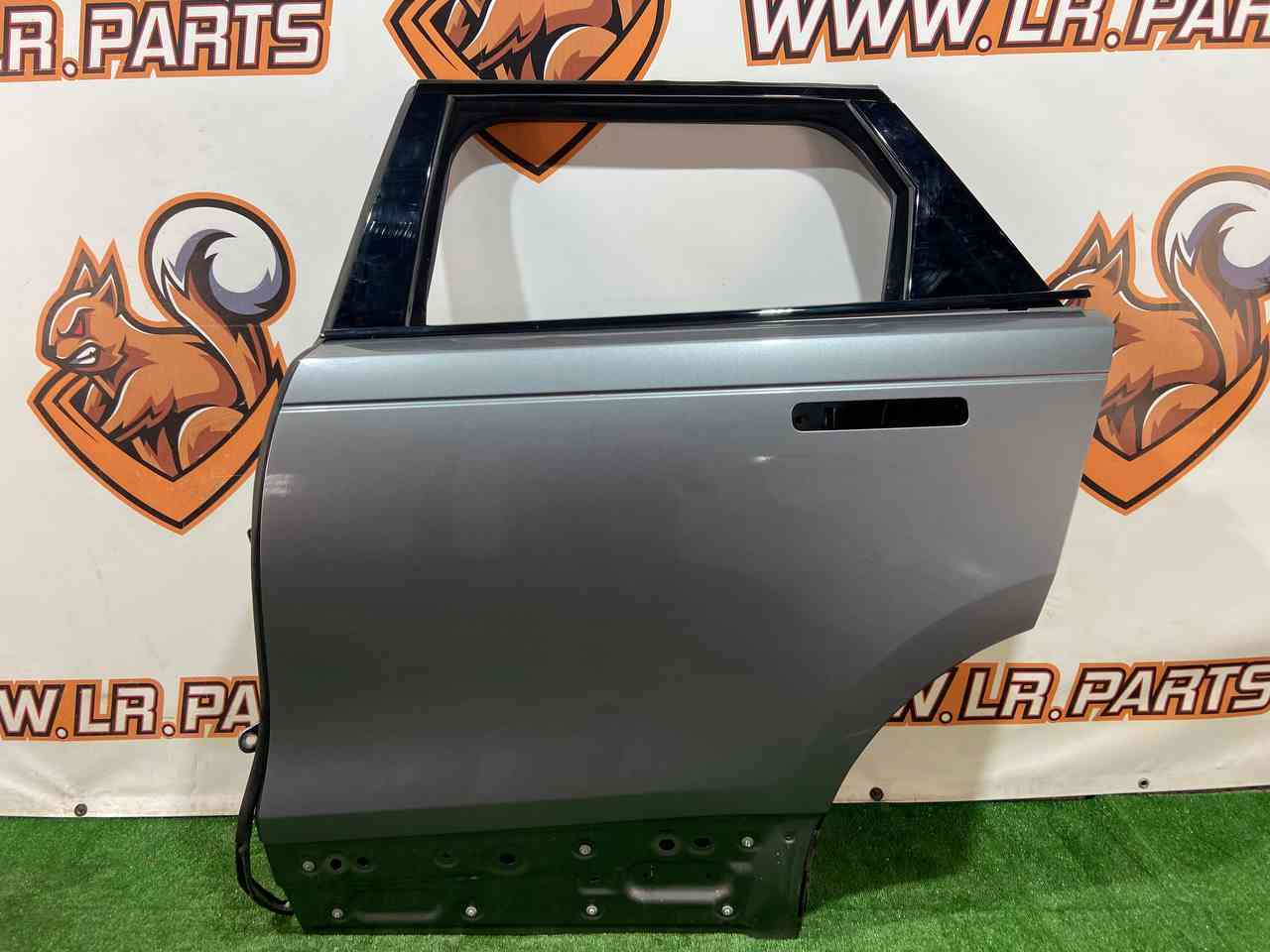 LR091720 Rear left door Range Rover Velar L560 (2018-) Used cost 600 € in stock 1 pcs.