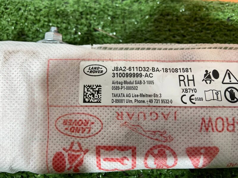 LR091939 Front seat airbag right Range Rover Velar L560 (2018-) Used cost 30 € in stock 2 pcs.