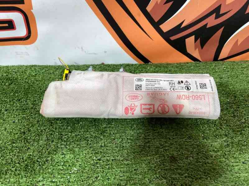 LR091939 Front seat airbag right Range Rover Velar L560 (2018-) Used cost 30 € in stock 2 pcs.