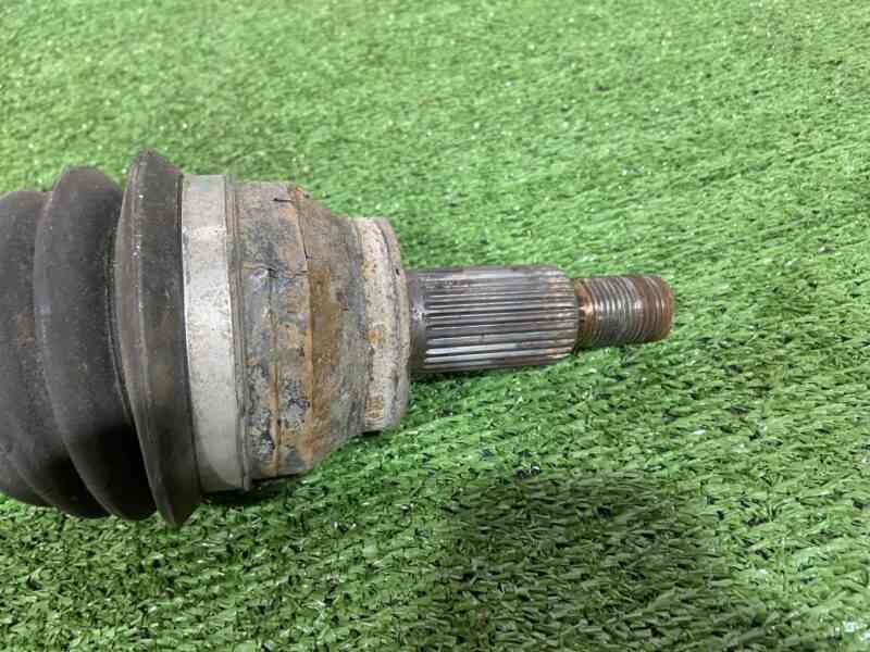 LR092740 Half shaft front left Range Rover Velar L560 (2018-) Used - Image 17