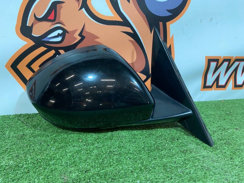 LR093143 Exterior right mirror dead zones RANGE ROVER VELAR (L560) Used cost 500 € in stock 1 pcs.