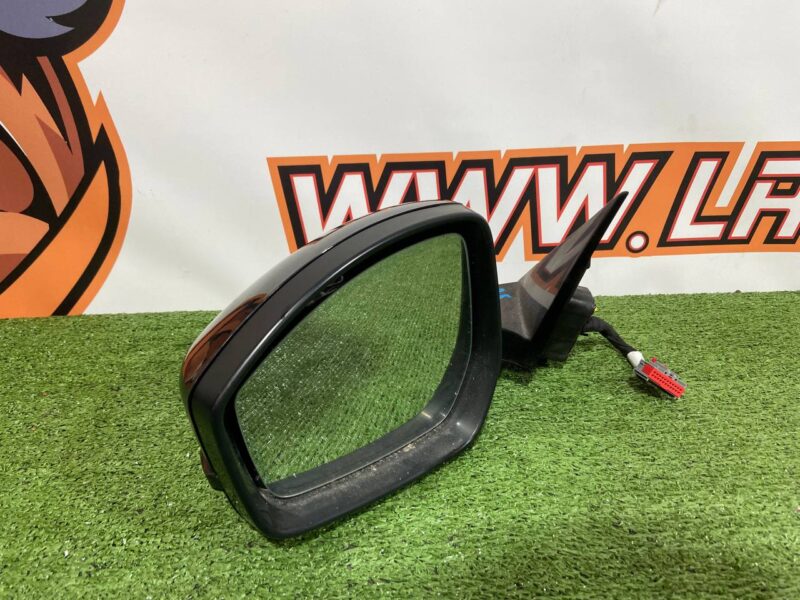 LR093168 Left outer mirror assembly Range Rover Velar L560 (2018-) Used cost 500 € in stock 1 pcs.