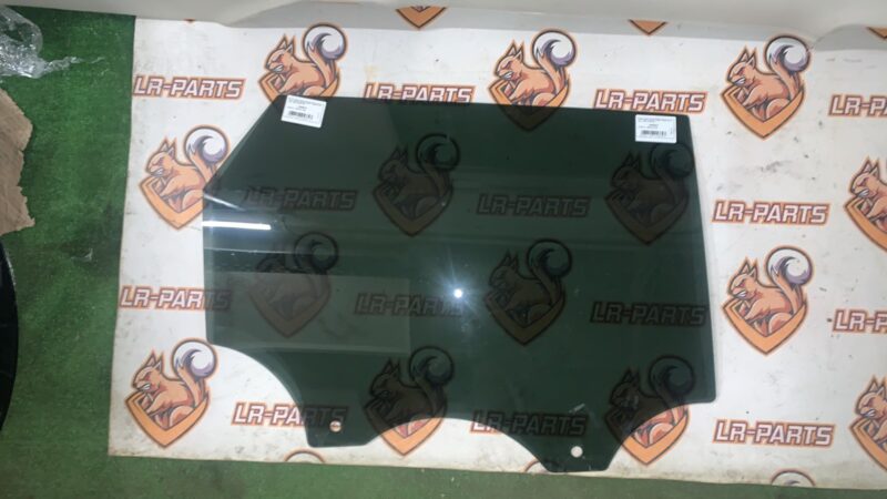 LR093210 Rear Right Door Glass Range Rover Velar L560 (2018-) Used cost 90 € in stock 1 pcs.