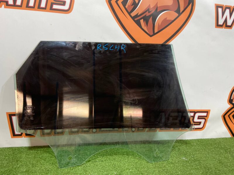 LR093212 Rear left door glass Range Rover Velar L560 (2018-) USED cost 90 € in stock 1 pcs.