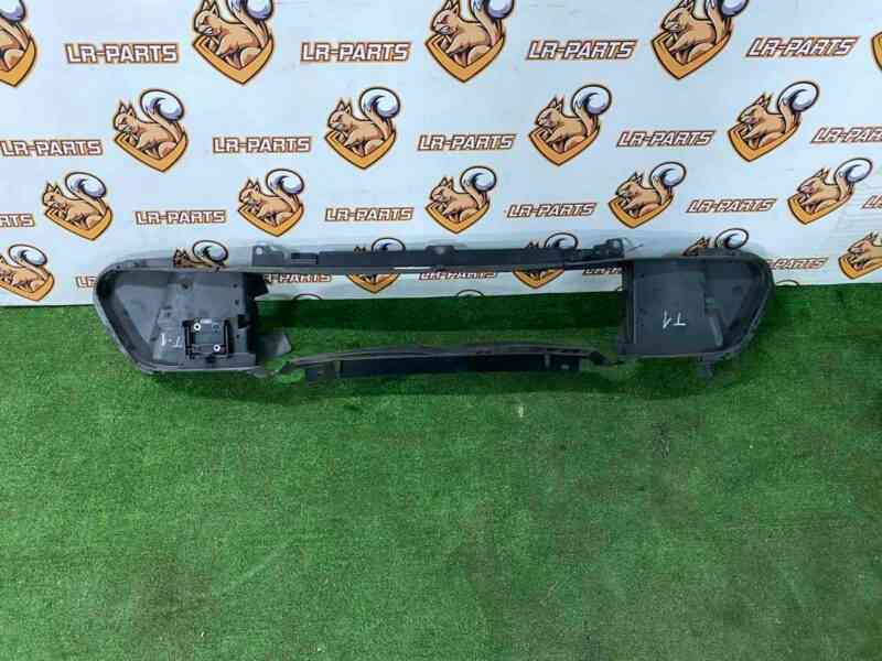 LR094176 Ventilation deflector Range Rover Velar L560 (2018-) Used cost 135 € in stock 1 pcs.