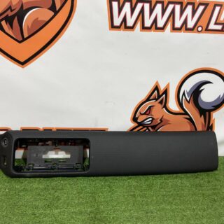 LR094676 Dashboard molding for Range Rover Velar L560 (2018-) USED cost 100 € in stock 1 pcs.