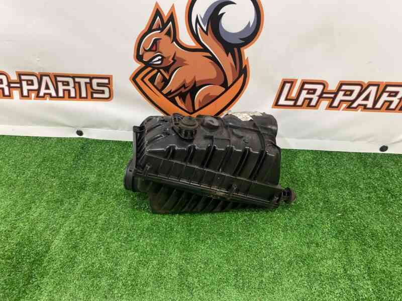 LR095546 Air filter housing left 3.0TD 2.0TD Range Rover Sport L494 Used cost 250 € in stock 1 pcs.